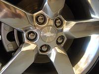 White vinyl bowties for wheels - RiderGraphix.com (same ones for RS wheels fit 19")