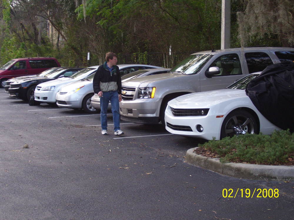  18 2010 Camaro pics from Tampa twin black and white camaros Camaro5 