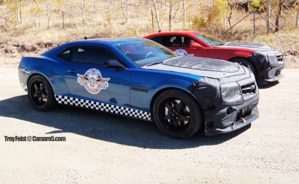 The red and blue Camaro Z28 test prototypes were spotted late last month in
