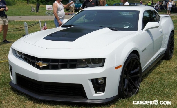 White Camaro ZL1 with Automatic Transmission Unveiled 2011 2012 Camaro ZL1