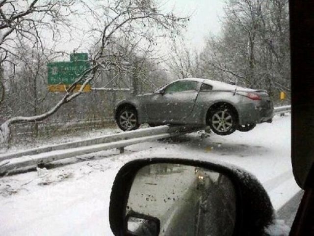 Name:  nissan-z-accident.jpg
Views: 675
Size:  121.4 KB