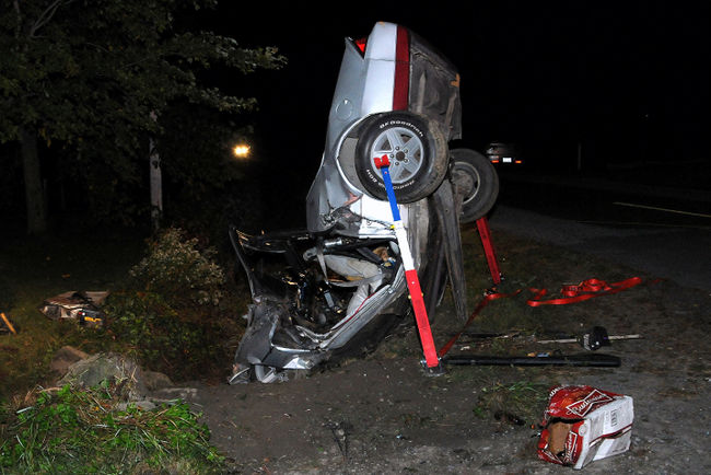 Name:  camaro accident.jpg
Views: 7510
Size:  60.3 KB