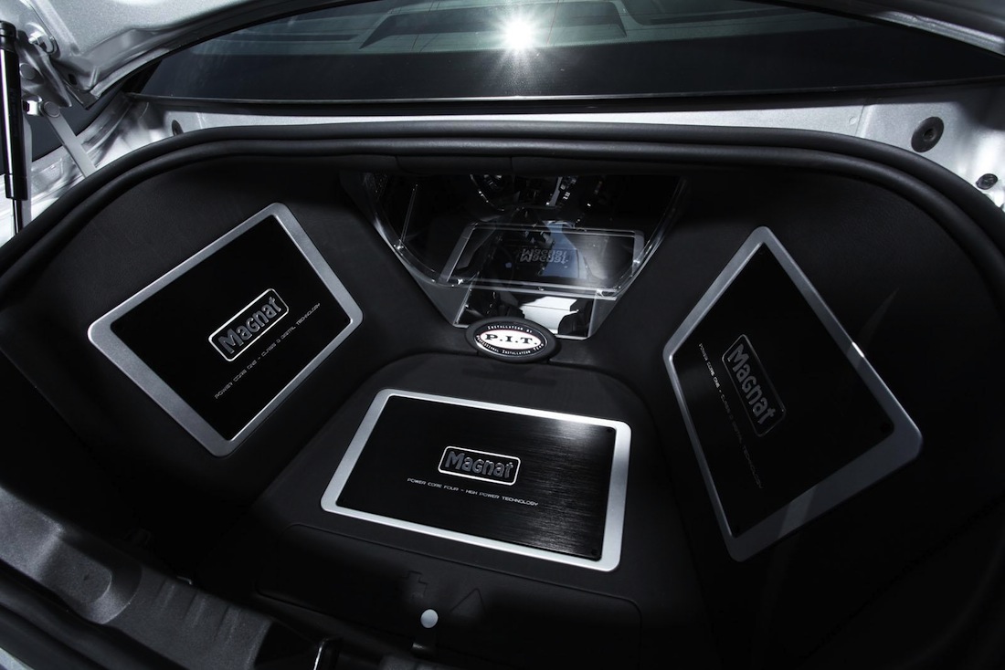 Name:  audiovoxcamaro14.jpg
Views: 3720
Size:  148.9 KB