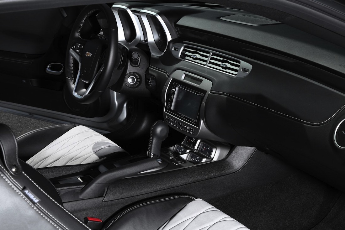 Name:  audiovoxcamaro17.jpg
Views: 3828
Size:  187.8 KB