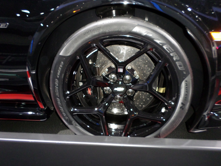 Name:  2014 Auto Show 7.jpg
Views: 581
Size:  239.5 KB