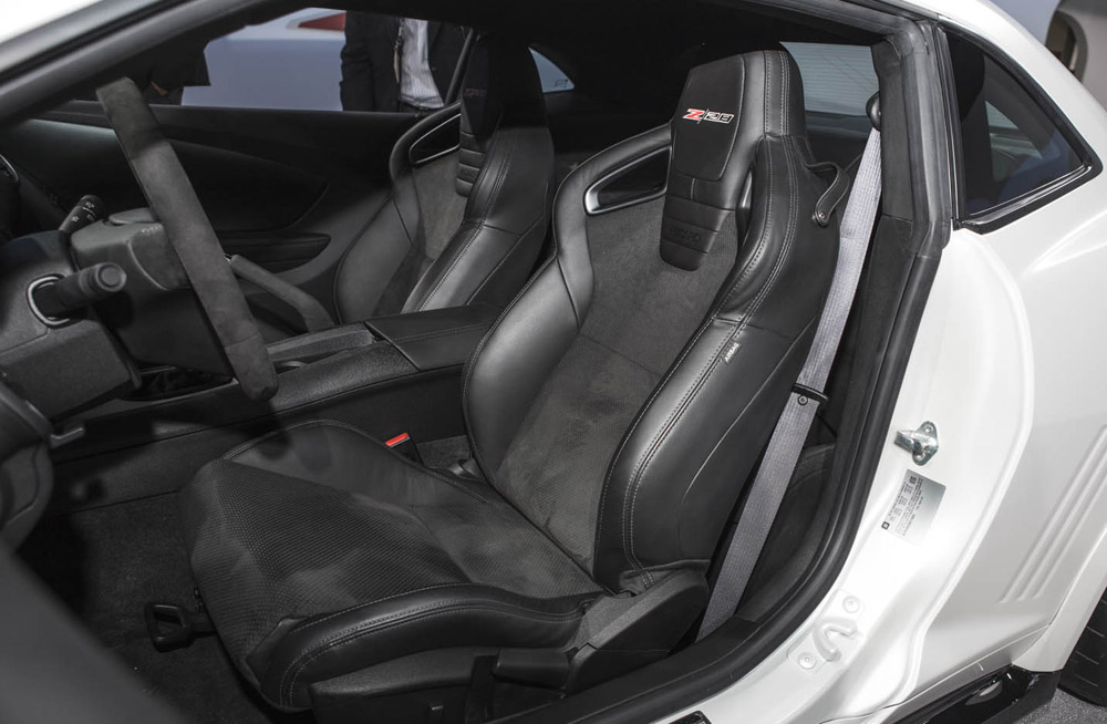 Name:  2014-Chevrolet-Camaro-Z28-interior-seats.jpg
Views: 15825
Size:  155.9 KB