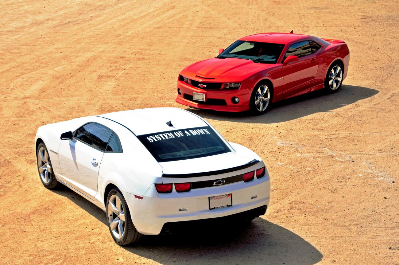 Orange Krate at Vasquez Rocks June 1, 2013. The white Camaro is "Kokane" from Palmdale, CA  owner - Teni.