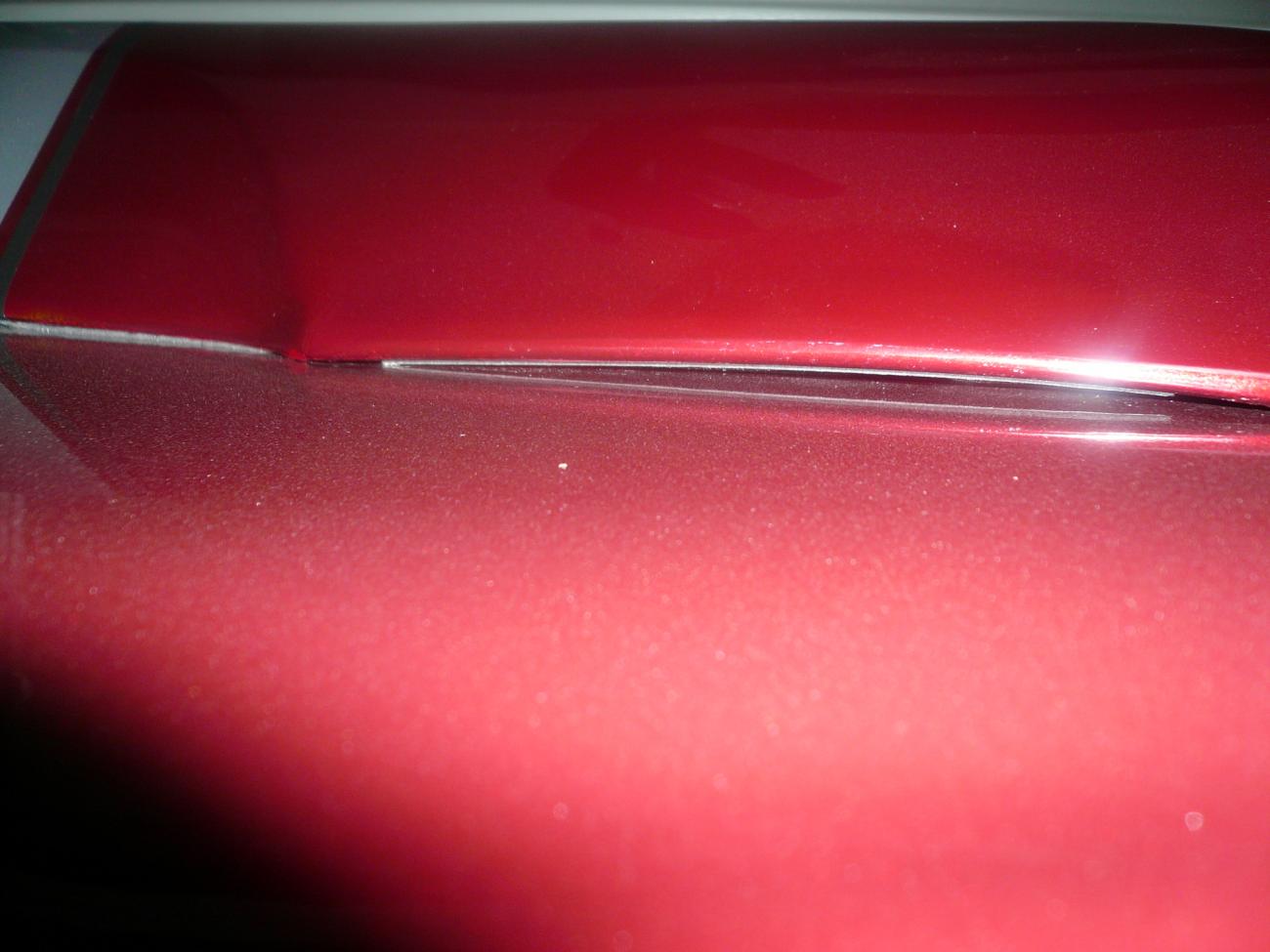 outer seems dont sit flat, tape visible