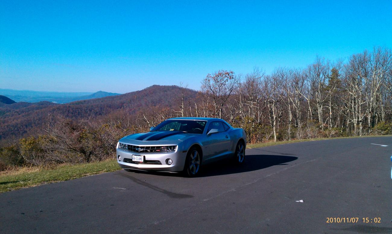 Drove my car up to Skyline Drive to see the leaves changing for a nice photo opportunity, through the Shenandoah National Park.